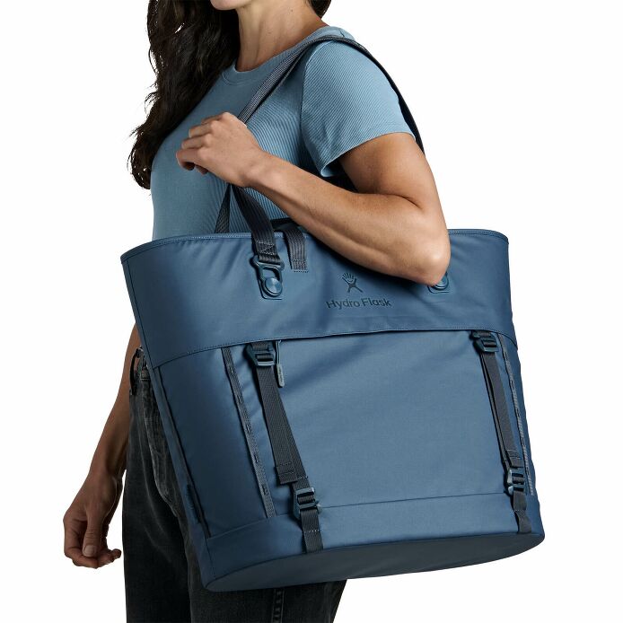 carryouttm-soft-cooler-tote-30-l-q1 250815_hydro_s26_hb_14614_2.jpg