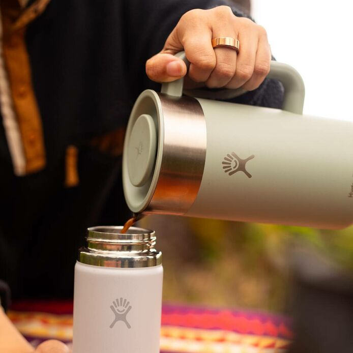 32-oz-insulated-french-press-s5 2706_johnson_s25summertravel_camping_pouring_303a0287_1_.jpg