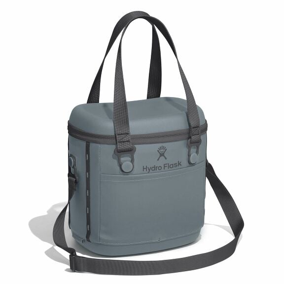 carryouttm-soft-cooler-10-l-n6 6pco043-carryout-cooler-10l-shale-gray-angled_1_1.jpg