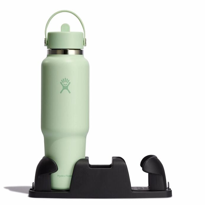40-oz-travel-bottle-with-flex-straw-cap-n9 aloe-travel-bottle-in-cuplholder_3_3_1.jpg