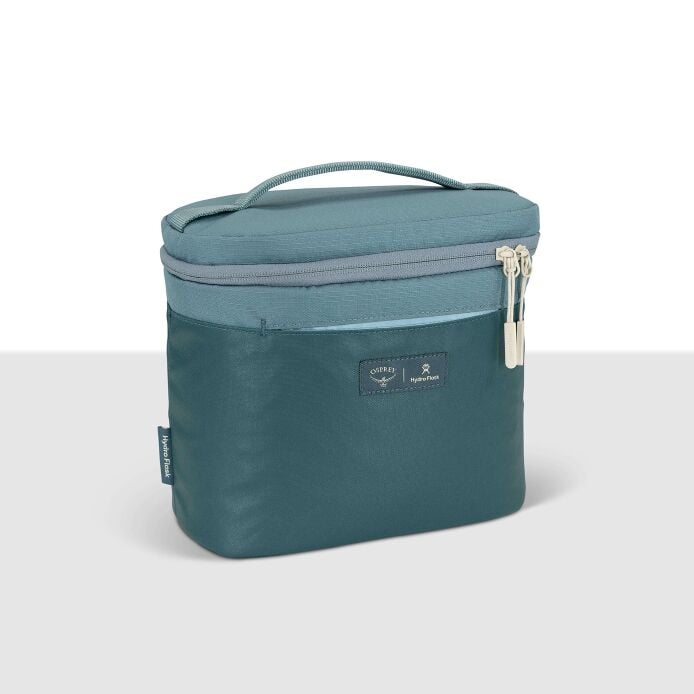 osprey-axis-x-hydro-flask-campus-essentials-bundle-z1 axisxhydroflask_s26_detail1_cascadeblue_10007249_1.jpg