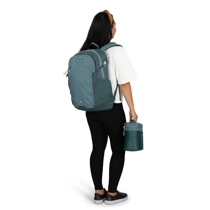 osprey-axis-x-hydro-flask-campus-essentials-bundle-z1 axisxhydroflask_s26_onbody2_cascadeblue_10007249_2.jpg