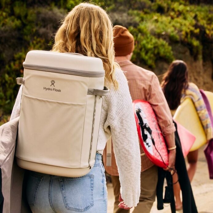 carryouttm-backpack-22-l-v5 hf_carryout_bouwer_d1_l1_torrey_pines_lifestyle_0974_2.jpg