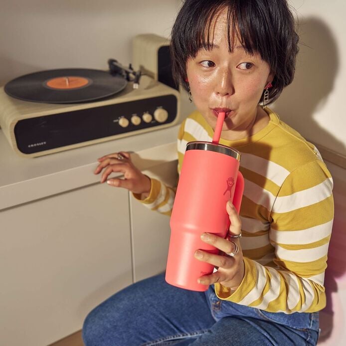 24-oz-travel-tumbler-t2 hf_s26_mcinnis_2487.jpg